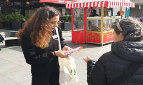8 Mart Dünya Kadınlar Günü’ne Bağdat Caddesi’nde kadınlarımıza Mixmey dağıtımı gerçekleştirdik.